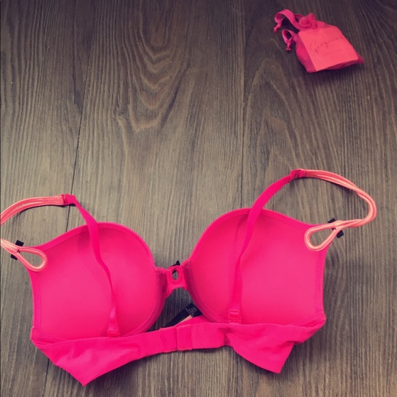 Victoria’s Secret Multi-Way Bra - Picture 2 of 2